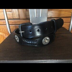 Beautiful western conch leather white diamonds